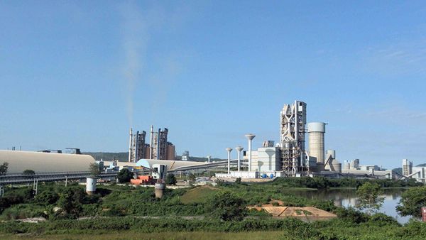 4 líneas de producción de cemento de 6000 t/d cada una para el Grupo Dangote en Nigeria