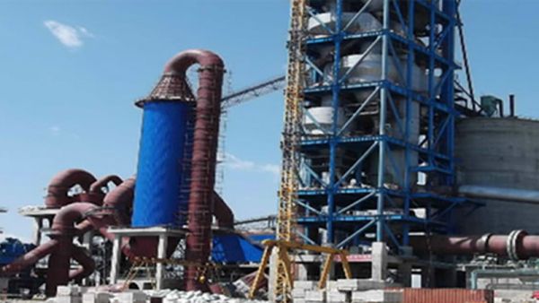 Línea de producción de cemento clinker, con una producción de 5000 t/d, para Xinjiang Bole Zhongbo Cement Co, Ltd en 2012